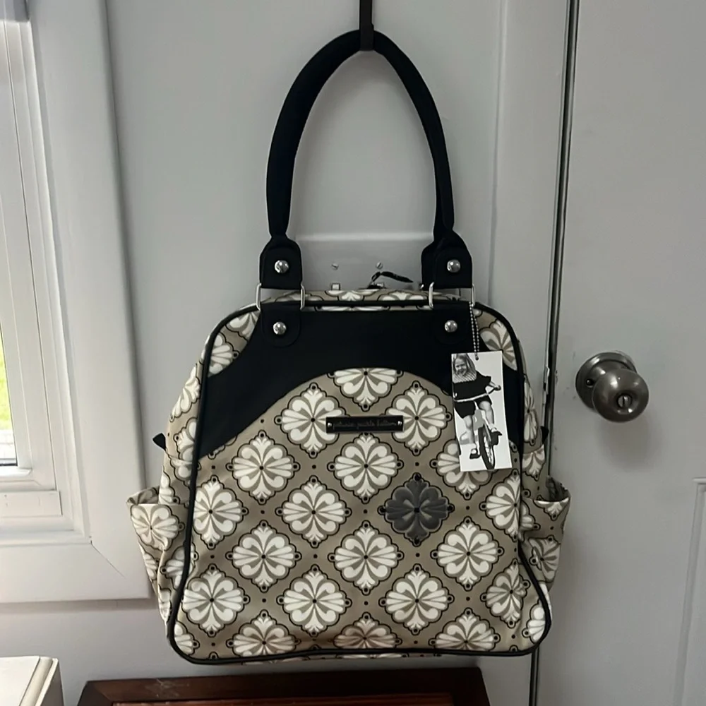 Petunia Pickle Bottom Marbella Meadows Sashay Satchel Diaper Bag,NWT